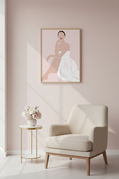 Digitales Kunstwerk „Composure“ aus der Kollektion Grace von Kirstii Nicolas mit einer minimalistischen weiblichen Figur in weißem Kleid vor zartrosafarbenem Hintergrund.